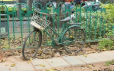 旧自行车图片