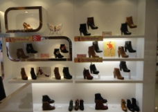 罗拉尼克时尚女鞋店图片
